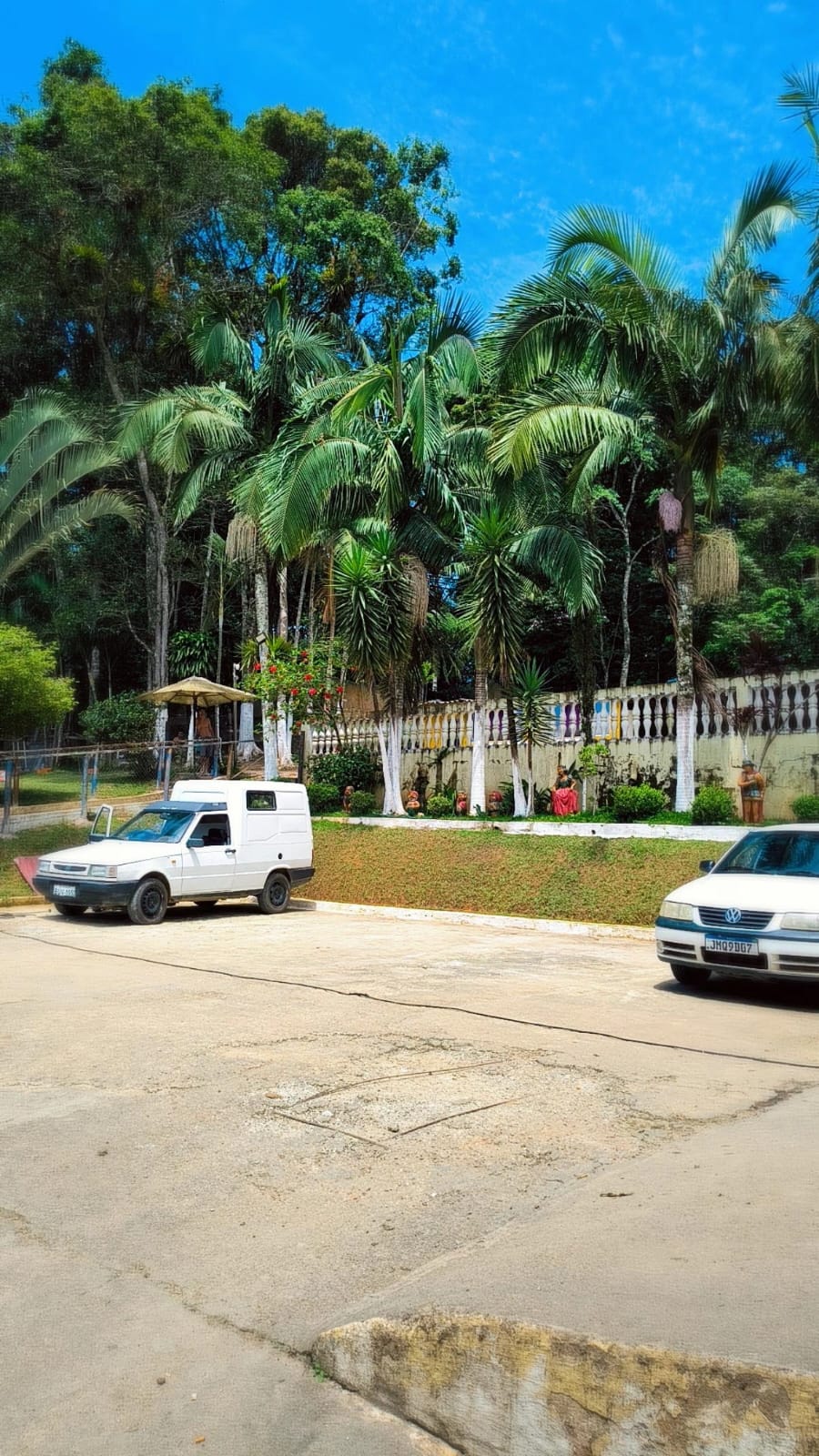 Estacionamento e recepção